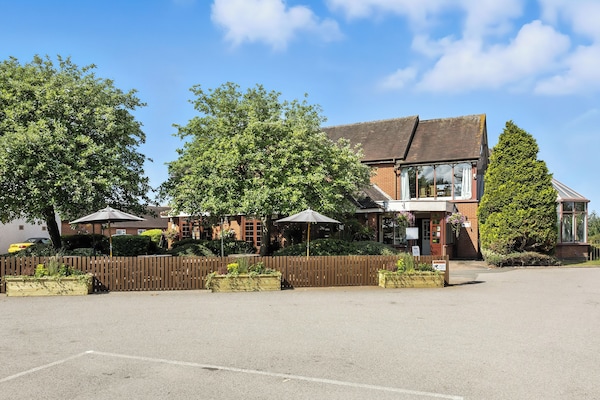 The Sparrow Hotel - Northamptonshire