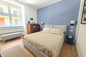 1 makuuhuone, silitysrauta/-lauta, internet