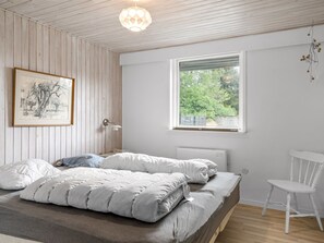 3 bedrooms, Internet