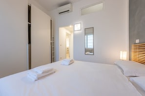2 bedrooms, iron/ironing board, WiFi, bed sheets