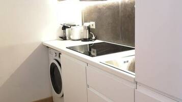 Micro-ondes, four, lave-vaisselle