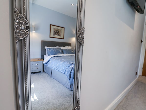 1 bedroom, individually decorated, individually furnished, free WiFi