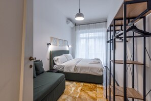 4 dormitorios, tabla de planchar con plancha, Internet y ropa de cama