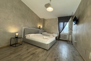 Bügeleisen/Bügelbrett, Bettwäsche