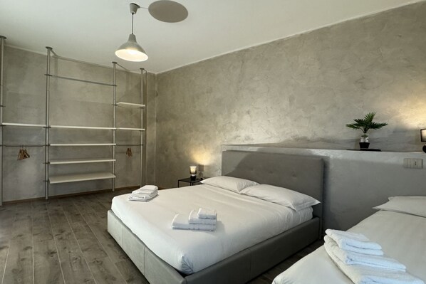 Bügeleisen/Bügelbrett, Bettwäsche