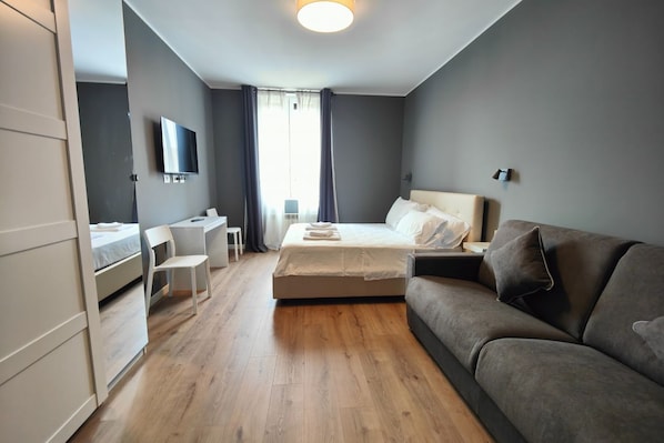 2 makuuhuonetta, silitysrauta/-lauta, Wi-Fi, vuodevaatteet