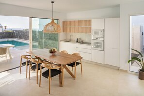 Private kitchen - Villas Element by Villas Alondra (Tías)