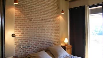 3 bedrooms, WiFi, bed sheets