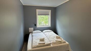 3 chambres, fer et planche Ă repasser, Wi-Fi, draps fournis