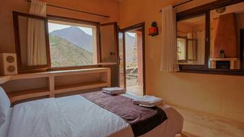 5 chambres, fer et planche Ă repasser, accĂšs Internet, draps fournis