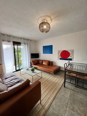 Living area - LE ROURET | House in the heart of Le Rouret (Le Rouret)