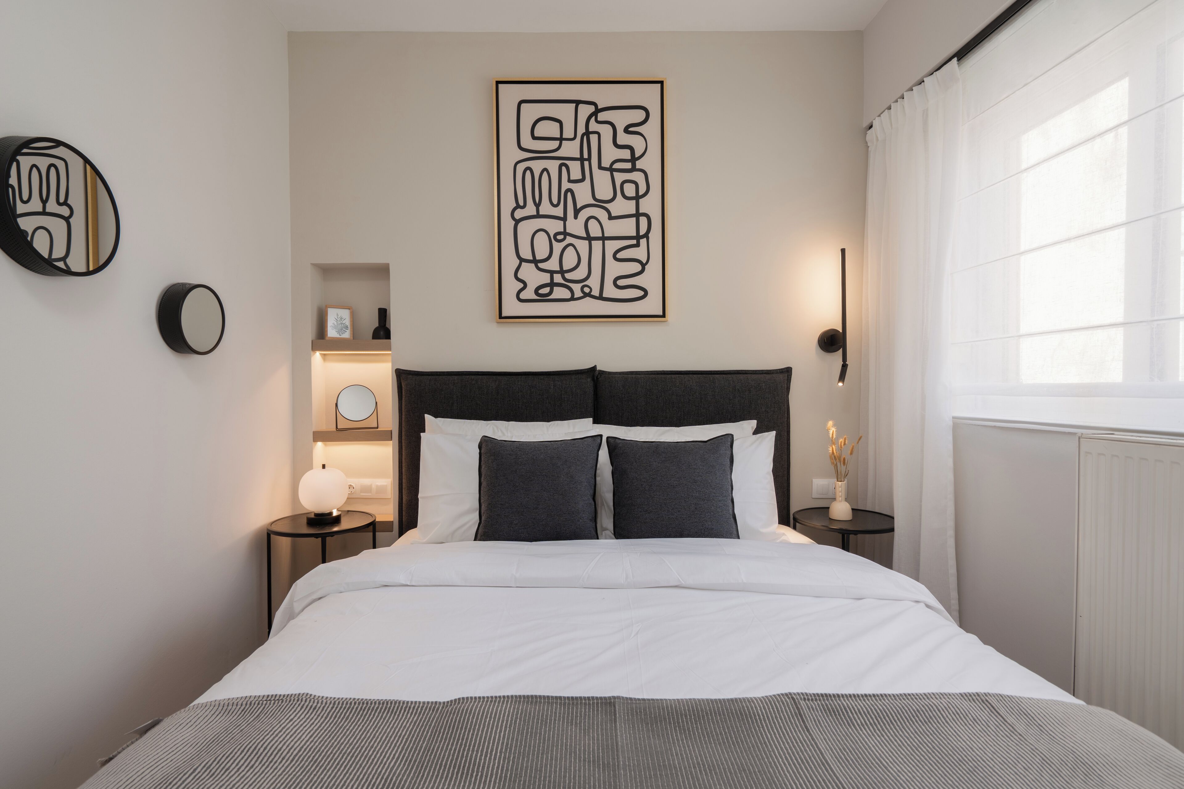 Appartement Design, vue ville | Coffres-forts dans les chambres