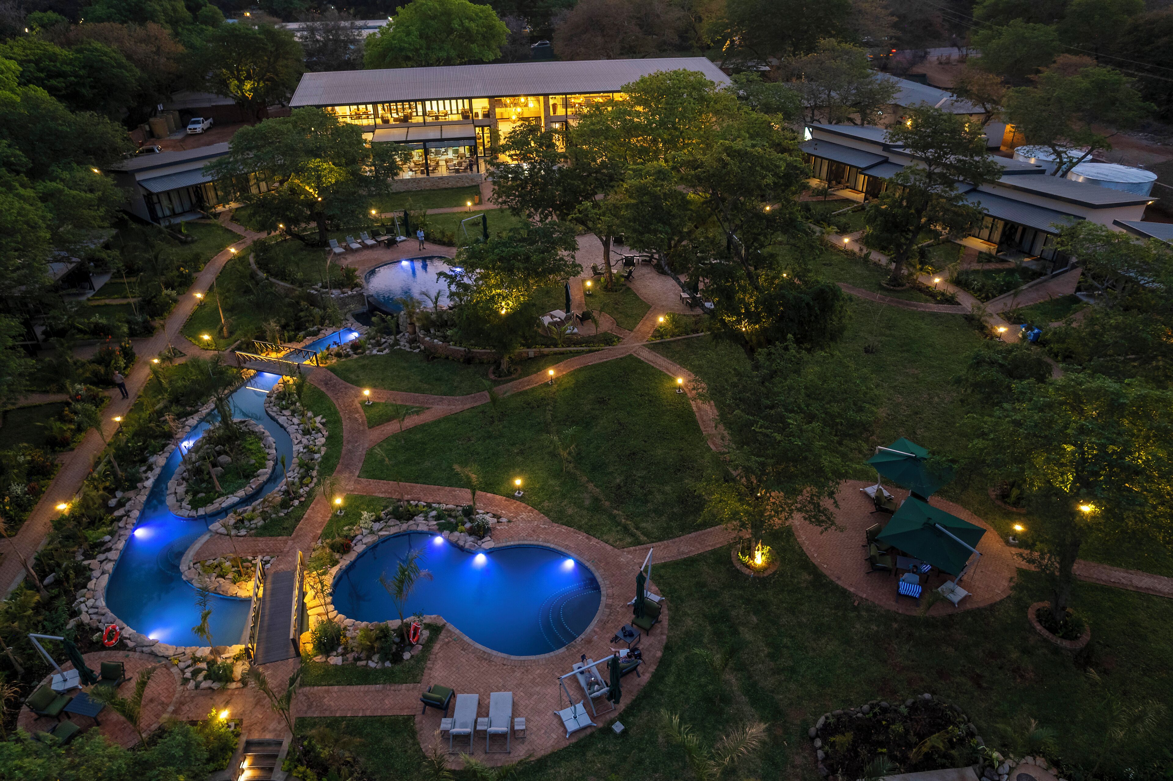 2 outdoor pools, sun loungers