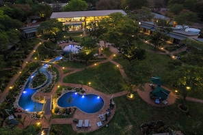 2 outdoor pools, sun loungers
