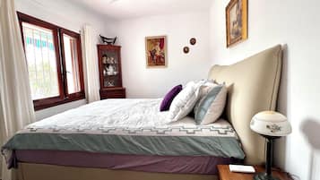 1 Schlafzimmer, Reisekinderbett, kostenloses WLAN, Bettwäsche