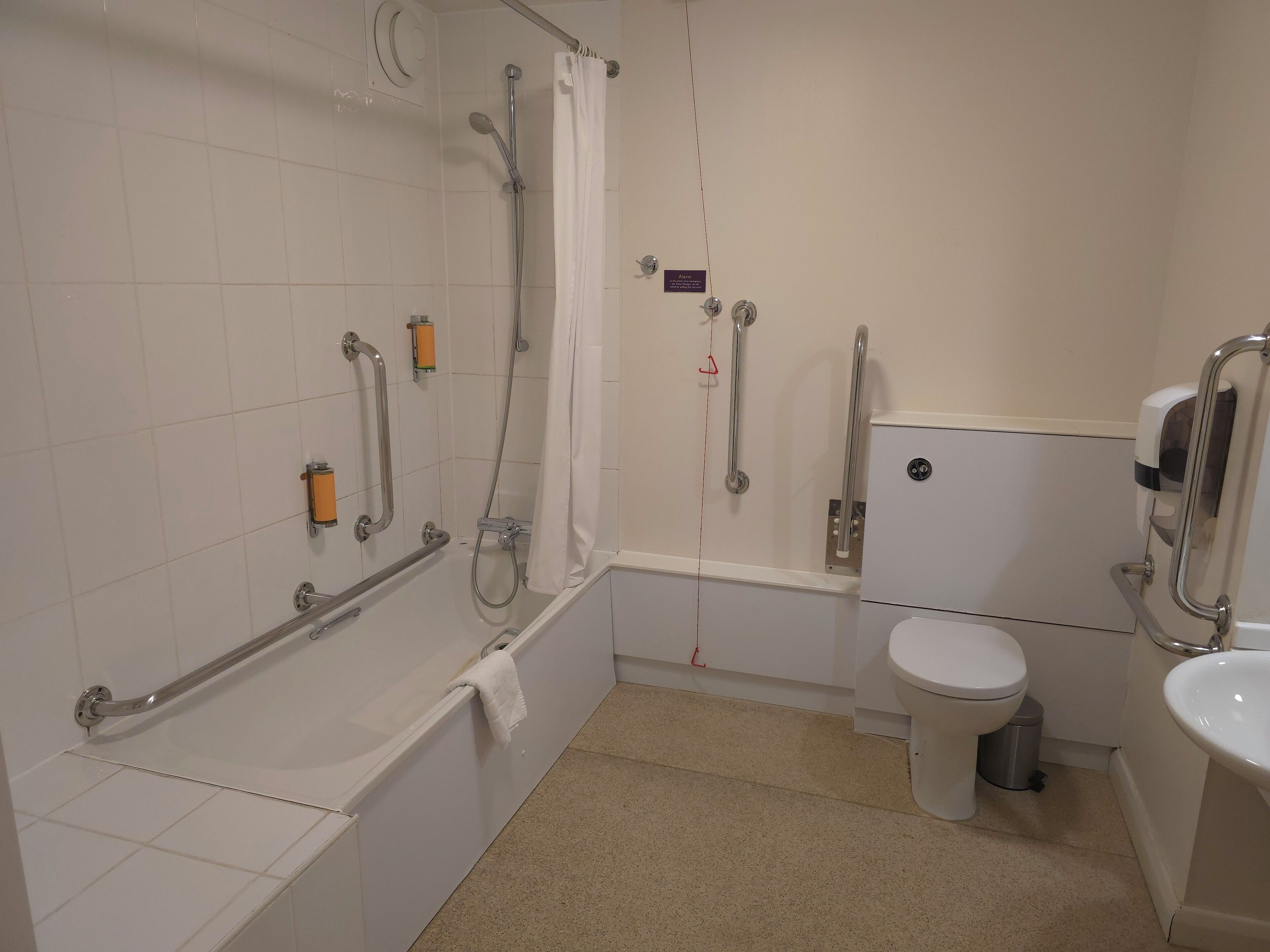 ห้องดับเบิล, พร้อมสิ่งอำนวยความสะดวกสำหรับผู้พิการ | ห้องน้ำ