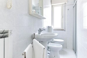 Bathroom - Independent two-room apartment Apartment P33 (Gabicce Mare)