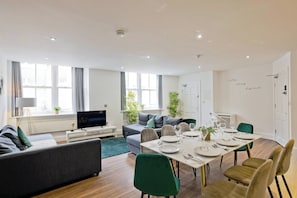 Apartment, 2 Bedrooms | Living area | 42-inch Smart TV with digital channels - Imperial Liverpool Street Apartments (London)