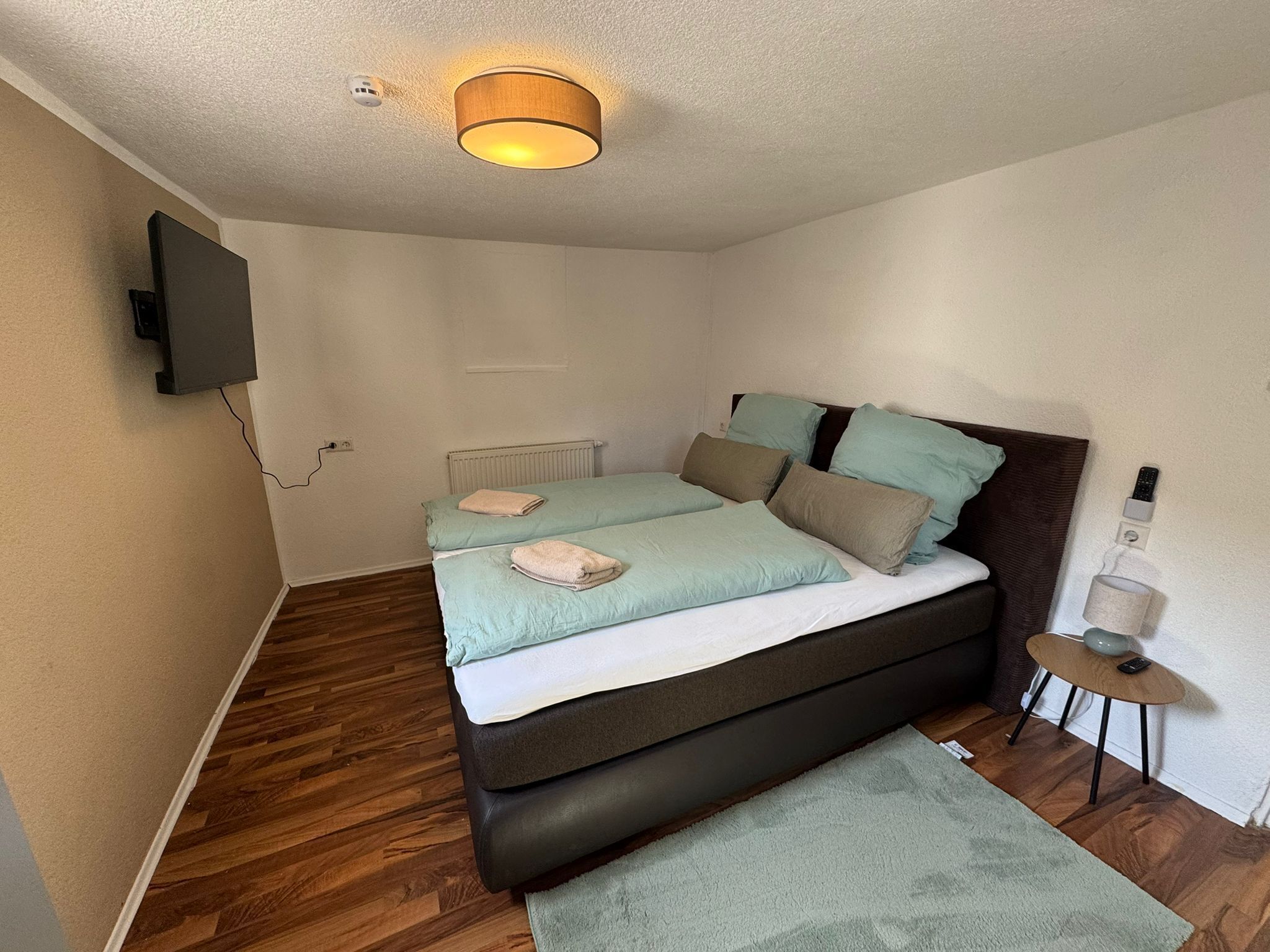 3 makuuhuonetta, silitysrauta/-lauta, Wi-Fi, vuodevaatteet