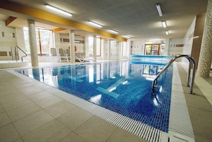 Una piscina techada