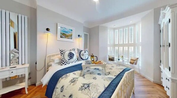 2 bedrooms, iron/ironing board, travel crib, free WiFi