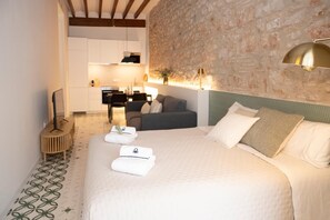 1 habitación, wifi y ropa de cama