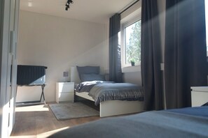 2 bedrooms, WiFi, bed sheets