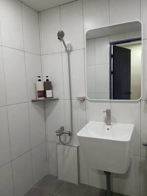 Chambre Double | Salle de bain