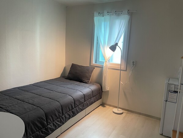 Basic Single Room | Free WiFi - SRR STAY (Gwangmyeong)