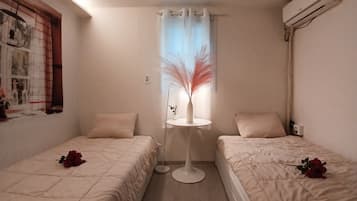 Basic Twin Room | Free WiFi