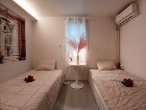 Basic Twin Room | Free WiFi - SRR STAY (Gwangmyeong)