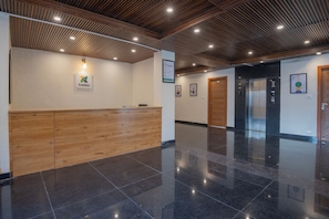 Reception - Treebo Melag Jispa with Mountain View (Jispa)