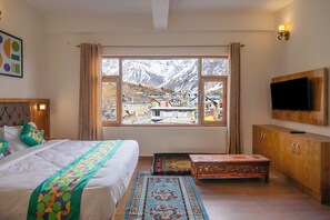 Deluxe Double Room | Iron/ironing board - Treebo Melag Jispa with Mountain View (Jispa)