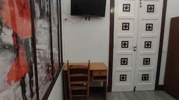 Habitació doble bàsica | Wifi gratuïta i roba de llit