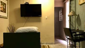 1 bedroom, desk, iron/ironing board, free WiFi