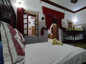 5 bedrooms, iron/ironing board, WiFi - Riad al-Medina: A Cozy Retreat in the Heart of Fes (Fes)