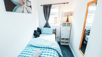 3 bedrooms, iron/ironing board, free WiFi, bed sheets