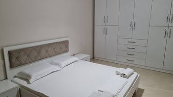 1 chambre, coffres-forts dans les chambres, fer et planche Ă repasser