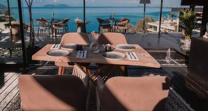 Villa Meminaj With Sea View & Garden