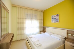 1 camera, ferro/asse da stiro, Wi-Fi gratuito, lenzuola
