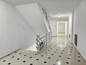 Interior - "Thoma's K Studios" - Family Balcony Studio (Vlorë)