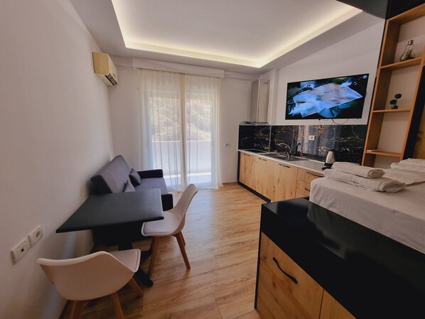 1 bedroom, iron/ironing board, free WiFi, bed sheets