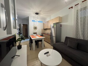 Unclassified image, 5 of 22, button