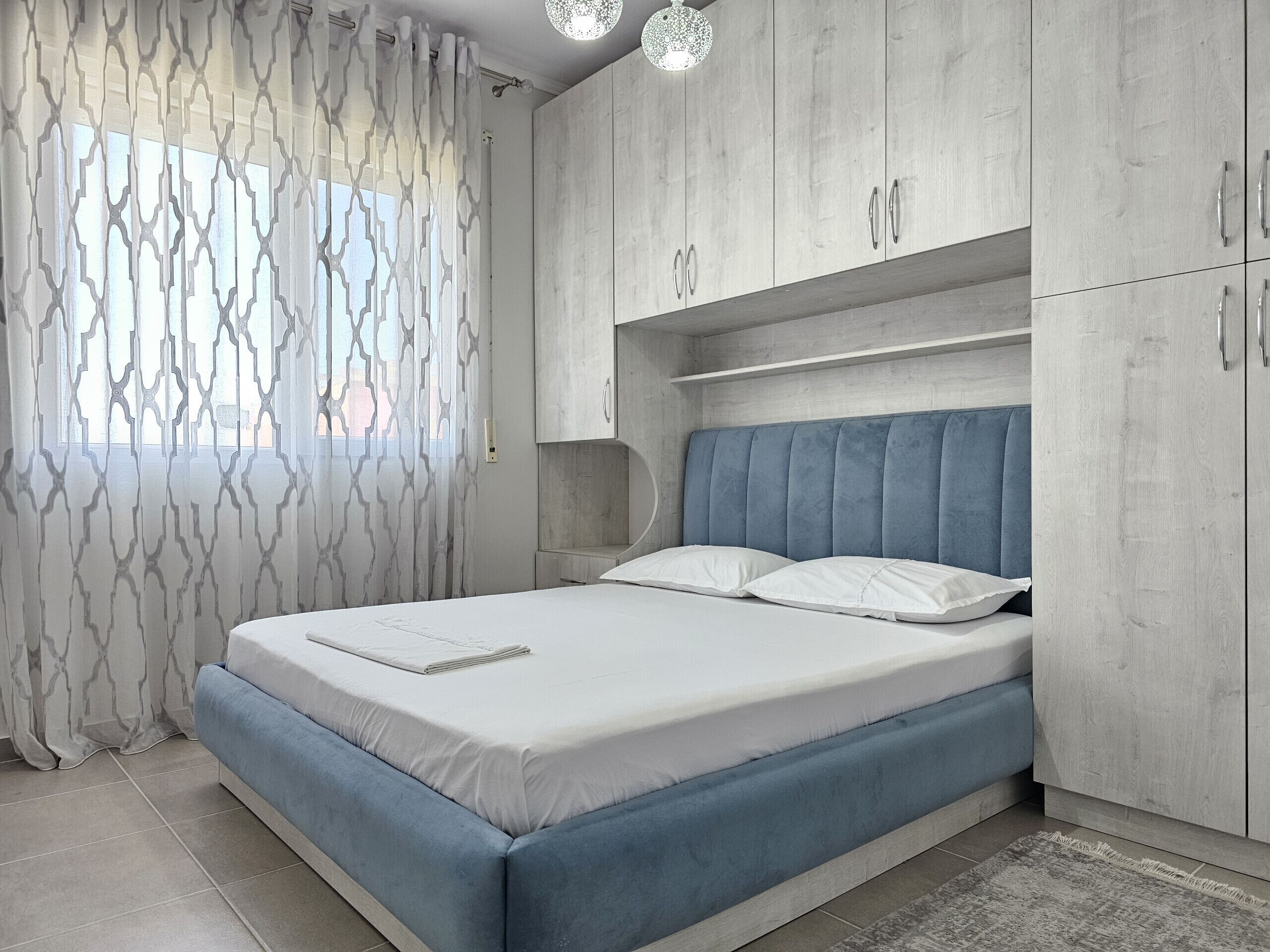 Fer et planche à repasser, Wi-Fi gratuit, draps fournis