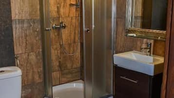 Towels, soap, shampoo, toilet paper
