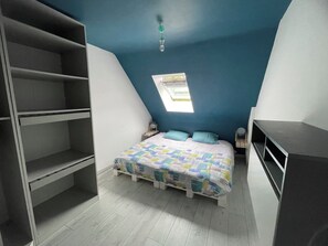 3 bedrooms, iron/ironing board, WiFi, bed sheets - 3-bedroom house-with garden-near St Servan (Saint-Malo)