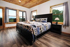 2 bedrooms, Internet, bed sheets - Smokey's Hideaway | By Colonial Properties (Sevierville)