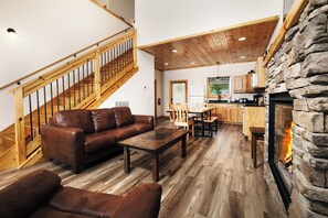 Smart TV, chimenea y futbolito