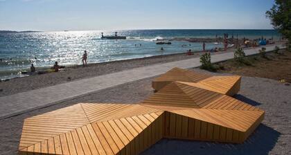 Cozy 1-bedroom apartment in Peroj, 1 km from the beach