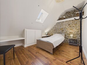 4 slaapkamers, een strijkplank/strijkijzer, gratis wifi